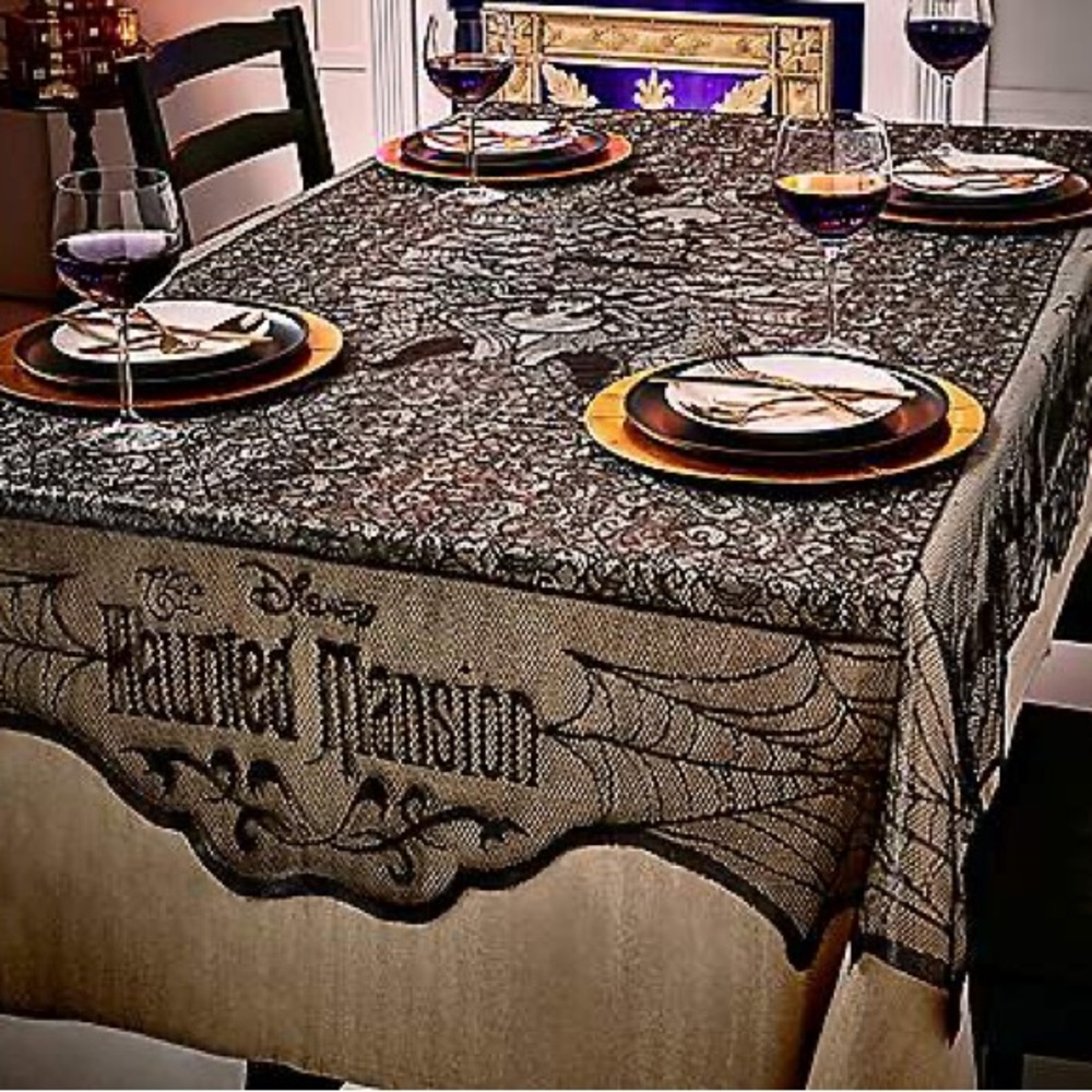 Haunted mansion rectangle tablecloth - black doily